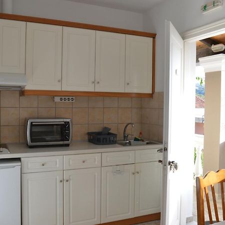 Babis Apartments & Studios Iremia Acharavi  Esterno foto