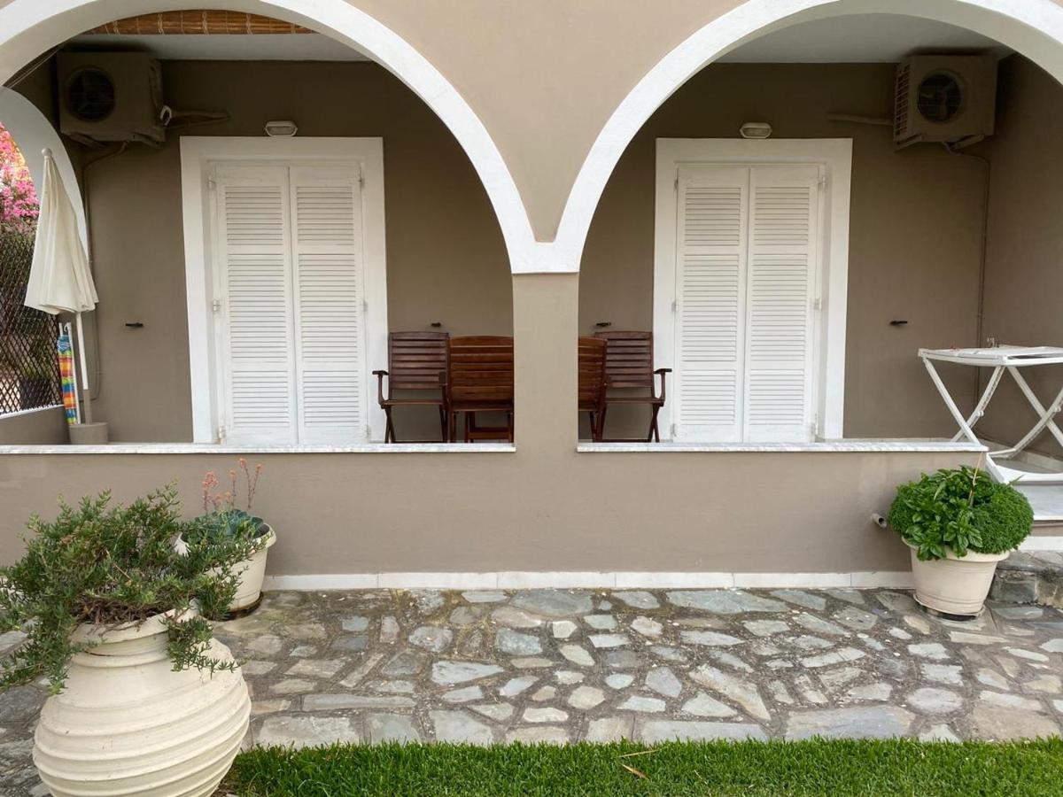 Babis Apartments & Studios Iremia Acharavi  Esterno foto